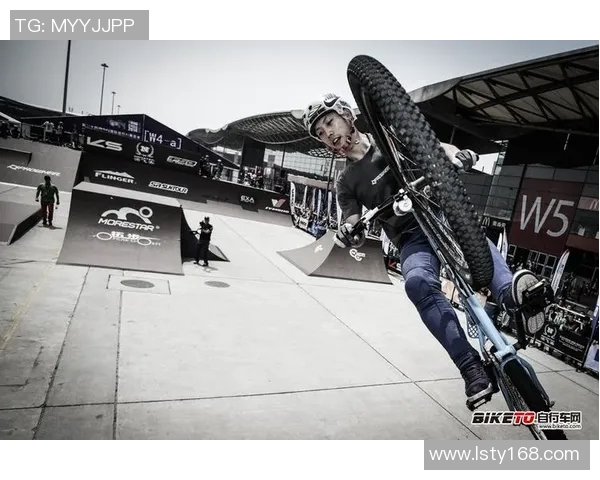 北京极限运动队灵活性对比及其对运动表现的影响分析 北京极限运动队灵活性对比及其对运动表现的影响分析