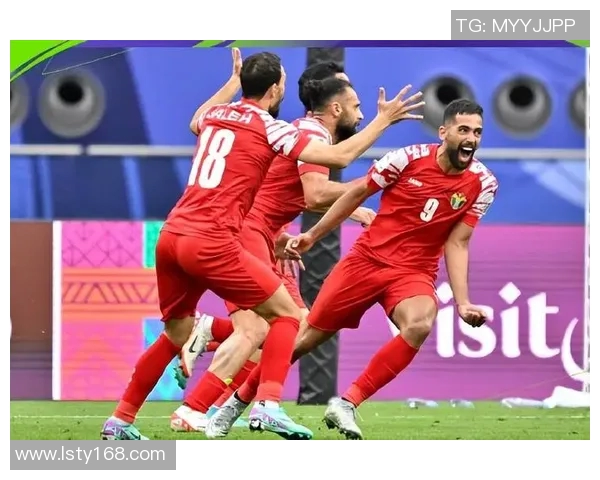 亚洲杯决赛：激烈对决见证亚洲足球新王诞生，历史性时刻尽在眼前