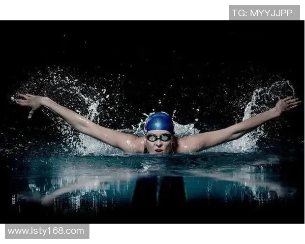 蝶泳技巧提升指南：从动作细节到体能训练的全方位解析